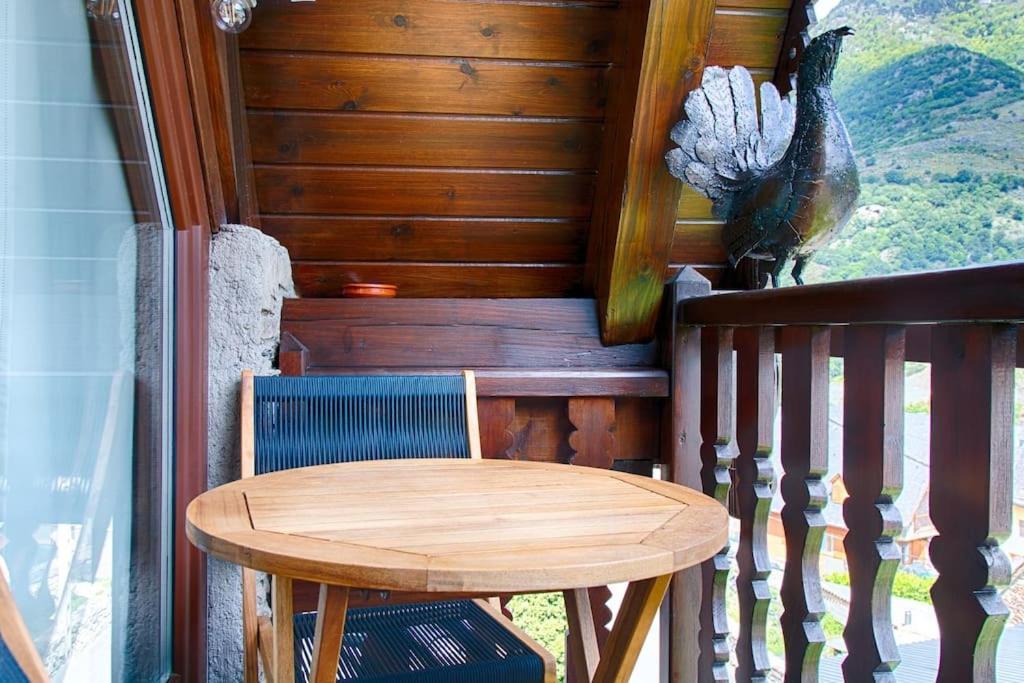 Saplan Real Estate Casa Izadi Apartman Bossòst Kültér fotó